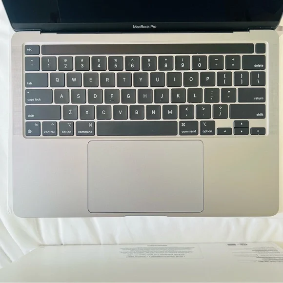 Applel MacBook Pro 13-inch - Picture 4 of 14